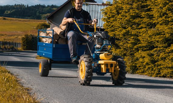 Malotraktor Agzat s Prívesným vozíkom PVT-500