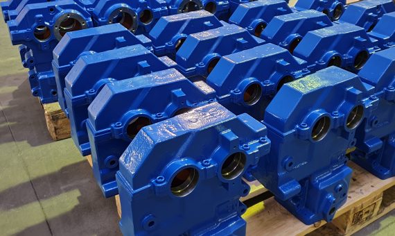 Skrine prevodoviek pripravené na montáž